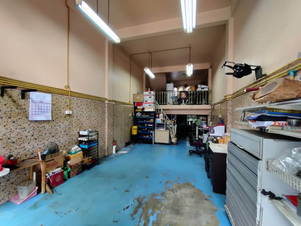Urgent sale! Commercial building, Seri Thai, on the main road (near Bangchan Industrial Estate), 3 and a half floors, area 18 sq m, usable area 190 sq m, suitable for trading – รูปที่ 4