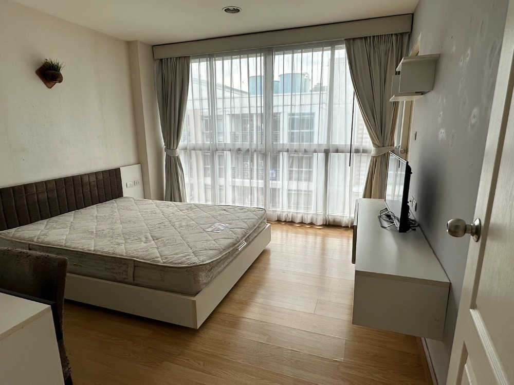 The link Sukhumvit 50 for rent