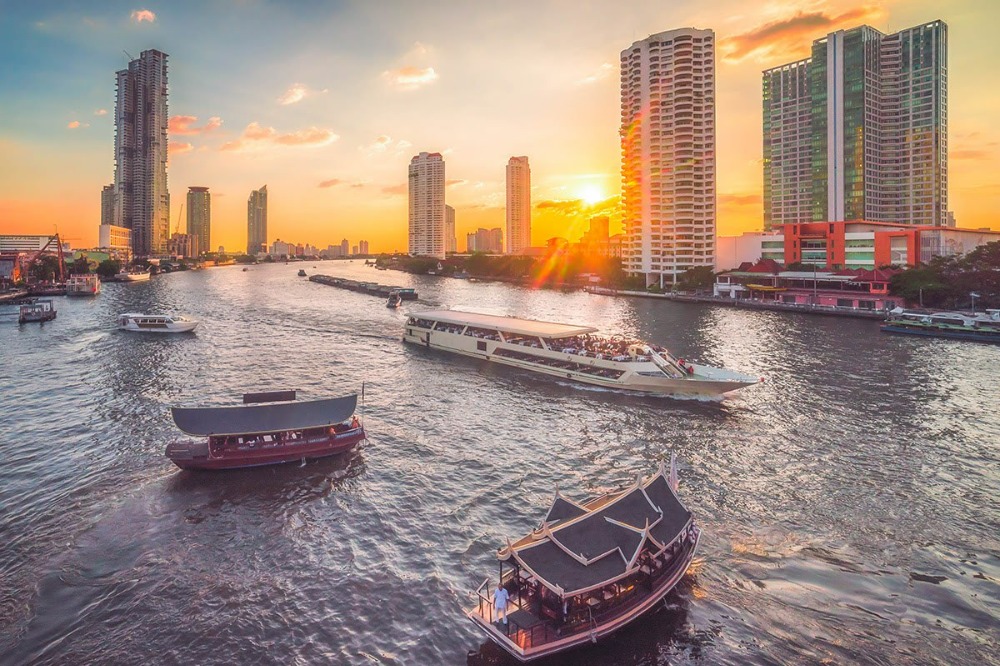 Hotel for sale next to the Chao Phraya River, size 10 rooms, Chao Phraya River view near icon siam
