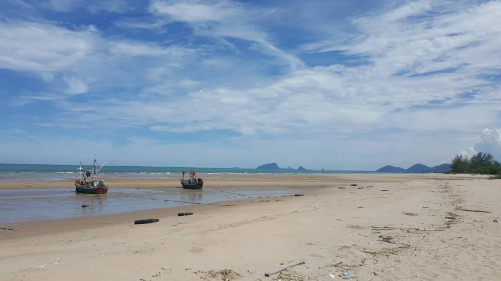 ให้เช่าที่ดินติดหาดกุยบุรี ประจวบคีรีขันธ์ 2ไร่3งาน 52ตรว. ให้เช่าที่ดินติดหาดกุยบุรี ประจวบคีรีขันธ์ 2ไร่3งาน 52ตรว.