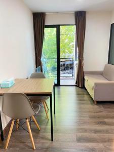 Sell Prompto Condo Ratchada 32, 1 bedroom, 27 sqm., fully furnished, sell with tenant, high yield.