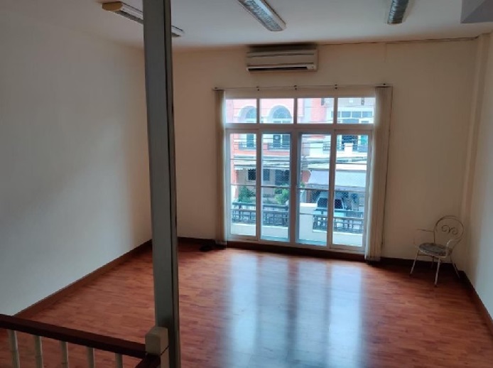 For Rent, 3-storey townhouse for rent, Casa City Ramkhamhaeng project, on Ramkhamhaeng Road, very good location, 5 air conditioners, suitable for an office, can register a company. – รูปที่ 4