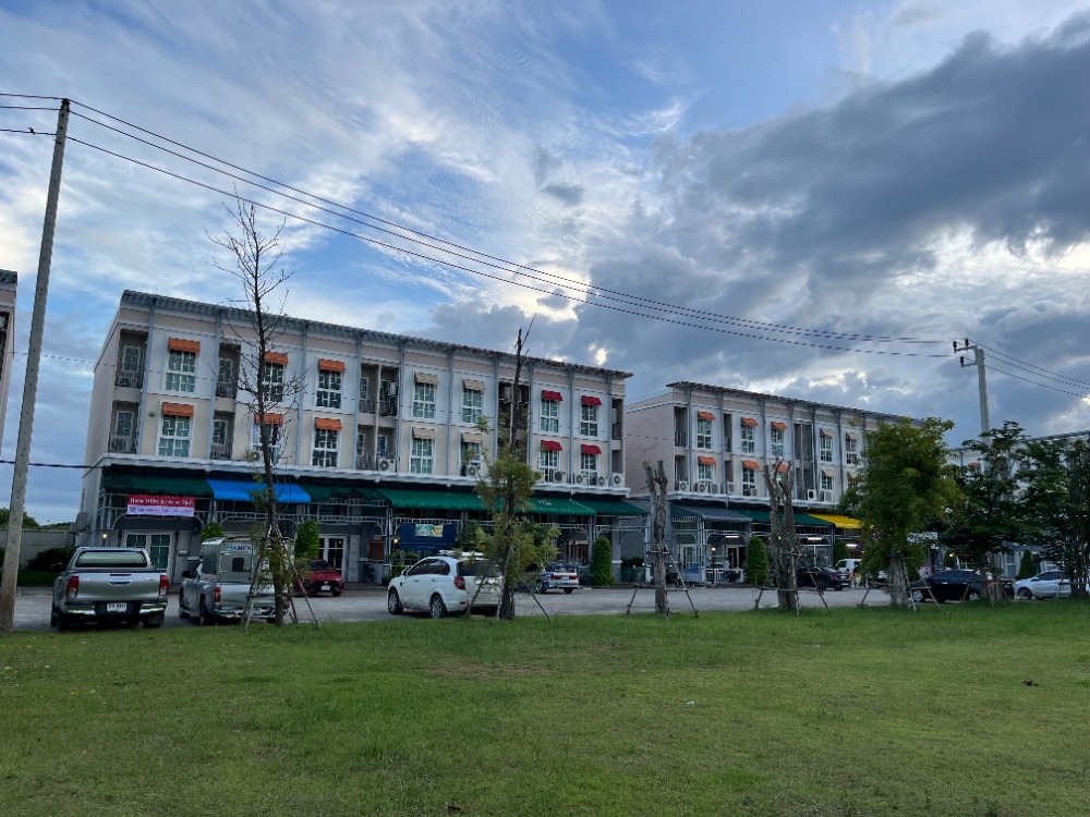 อาคารพาณิชย์ให้เช่า 3.5 ชั้น ติด ABAC บางนา พร้อมอยู่ โครงการเมทโทรบิซทาวน์  บรรยากาศสไตล์ยุโรป – รูปที่ 2