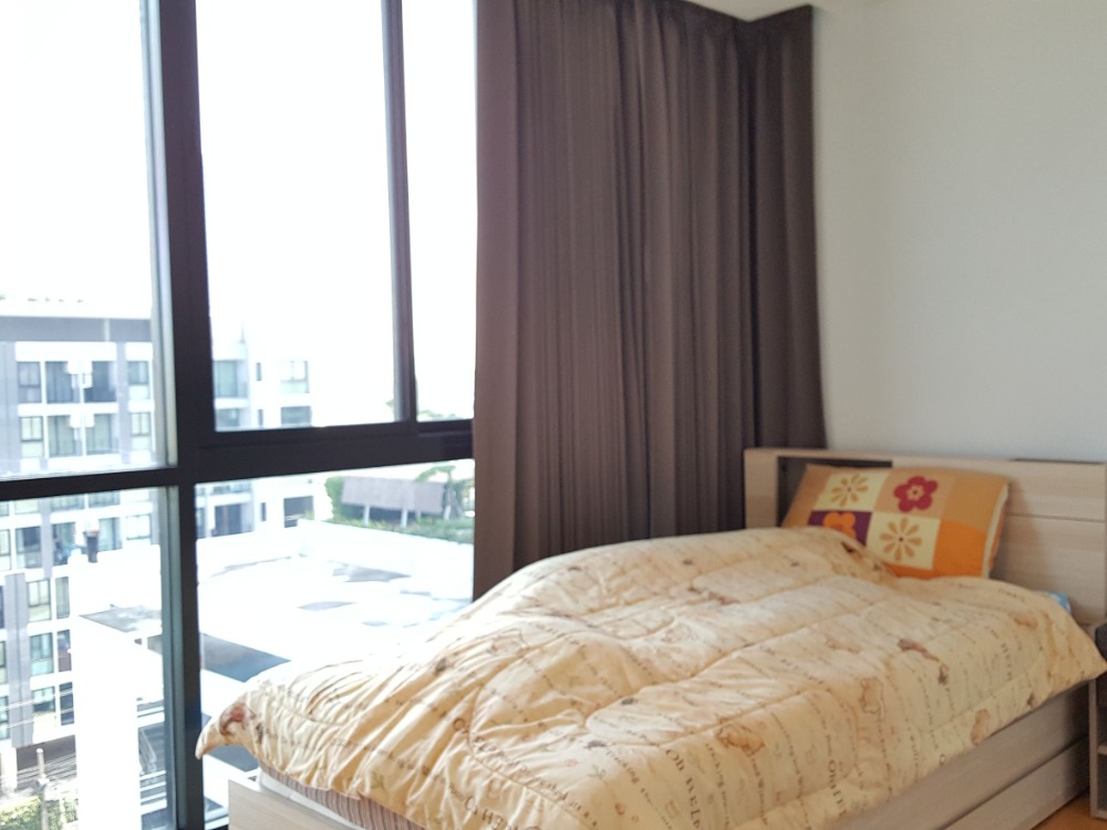 Bangkok Feliz Sathorn-Taksin, fully furnished, 42.5 square meters.