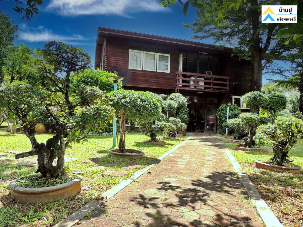 House for sale with land next to Phra Khanong Canal in On Nut area, Soi On Nut 17 Intersection 12, Suan Luang District, Bangkok. House for sale with land next to Phra Khanong Canal in On Nut area, Soi On Nut 17 Intersection 12, Suan Luang District, Bangkok.