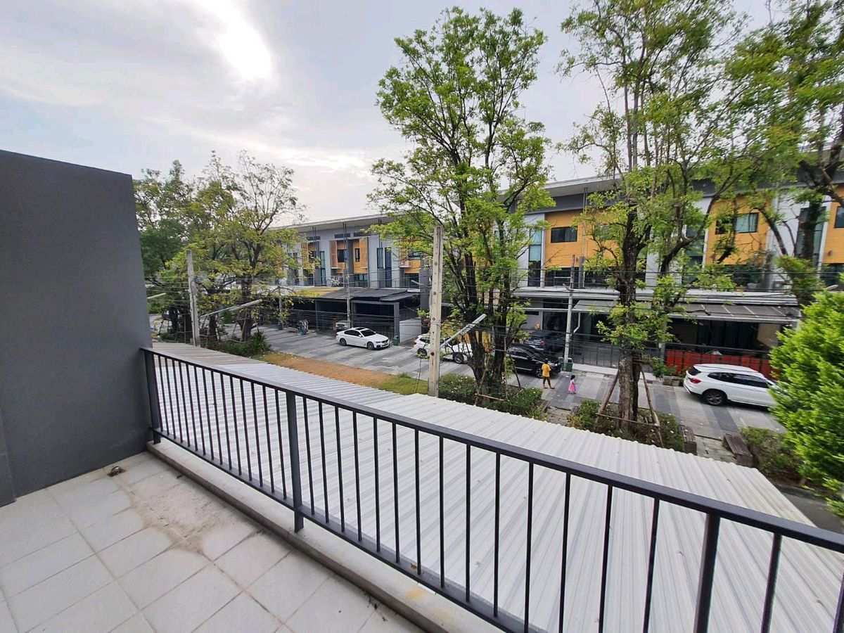 For rent:  Townhome 3 bedrooms Unfurnished at Mooban Eco-Space Kaset-Nawamin