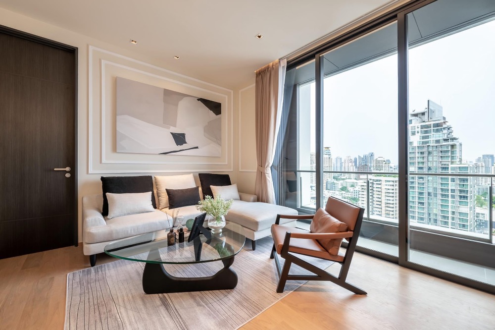 ✨ 👍 Sell with tenant til Dec 25
 Worth price for investing or living at luxury condo Beatniq , 5 stars concierge service, nice layout and decor, fully furnished, unblocked view, close to BTS, only about 10 mins walk to Em district 