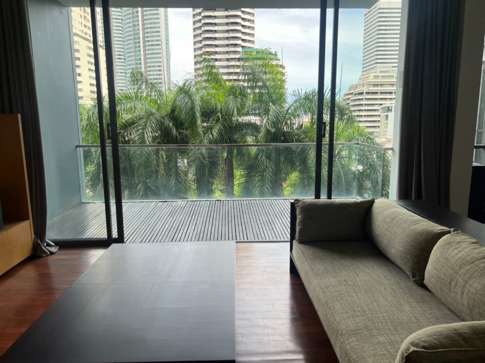 Domus 16-18 For rent big room good location 2bed3bath 165sqm 100k Domus 16-18 For rent big room good location 2bed3bath 165sqm 100k