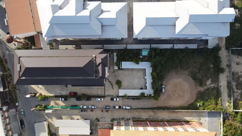 Land for sale, very beautiful, next to 2 roads, filled, good location, in front of Kasetsart University, Kamphaeng Saen, suitable for doing business