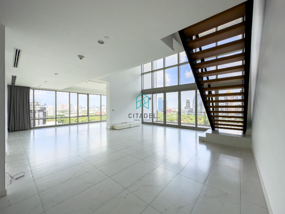 Rare Duplex 4 Beds Unit for Rent! Rare Duplex 4 Beds Unit for Rent!
