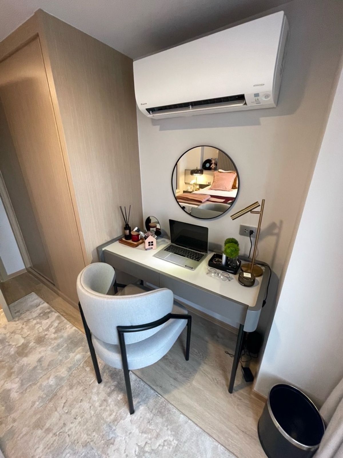 () ขายขาดทุน 4.5 แสน!!! ห้อง Fully Furnished by Ascotts บิลท์อินครบ Culture Chula ชั้น 24 วิวไม่บล๊อก ยูนิตต่อชั้นน้อย  2 ห้องนอน 1 ห้องน้ำ ห้อง Type B2 ตำแหน่งดี พร้อมได้เฟอร์ตามรูป และ เครื่องใช้ไฟฟ้า เข้าอยู่ได้ทันที – รูปที่ 3
