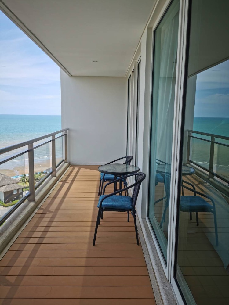 📢 Beachfront Pattaya condo