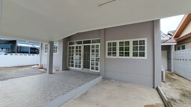 Single storey detached house, Ratchadapisek 36, opposite the criminal court, near MRT Ladprao, only 100 meters, 60 square wah. Single storey detached house, Ratchadapisek 36, opposite the criminal court, near MRT Ladprao, only 100 meters, 60 square wah.