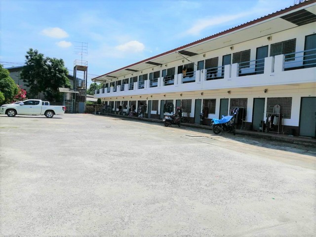 Cheap sale, dormitory building, 3 rental rooms, 75 rooms, 1-3-56 rai (756 sq m.), Room for rent 100% with mini-mart and 2-storey detached house, Soi Rattanachok 4, Bang Phli Yai Subdistrict, Bang Phli District, Samut Prakan Province. Cheap sale, dormitory building, 3 rental rooms, 75 rooms, 1-3-56 rai (756 sq m.), Room for rent 100% with mini-mart and 2-storey detached house, Soi Rattanachok 4, Bang Phli Yai Subdistrict, Bang Phli District, Samut Prakan Province.