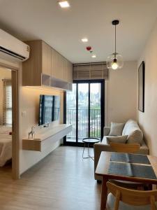 Rds-1366 ให้เช่าคอนโด The Base เพชรบุรี - ทองหล่อ   นัดชมห้อง 👉line : @propertyfinder