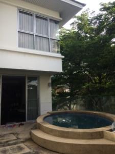 2 storey detached house for rent, 250 square meters, 4 bedrooms, 5 bathrooms, 1 maid, 2 car parks, fully furnished, rent 55,000 baht/month, Petchburi 47 Road.