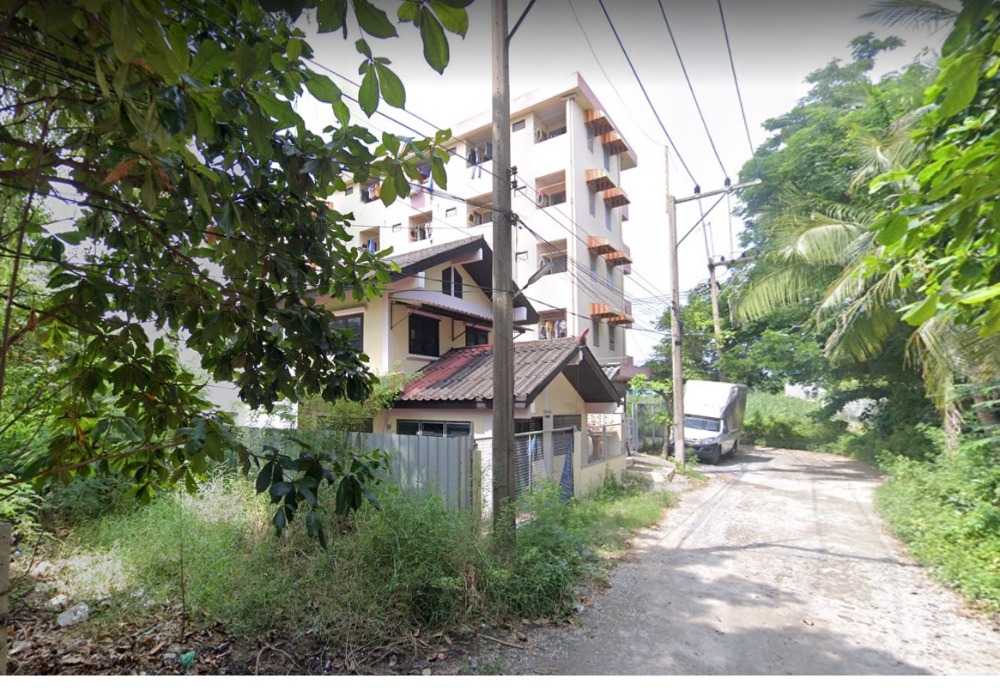 ขายบ้านเดี่ยว พร้อมที่ดินด้านข้าง พื้นที่รวม200 ตรวแห่างจากถนนพุทธมณฑลสาย5 ประมาณ30เมตร ใกล้หมู่บ้านสิวารัตน์3