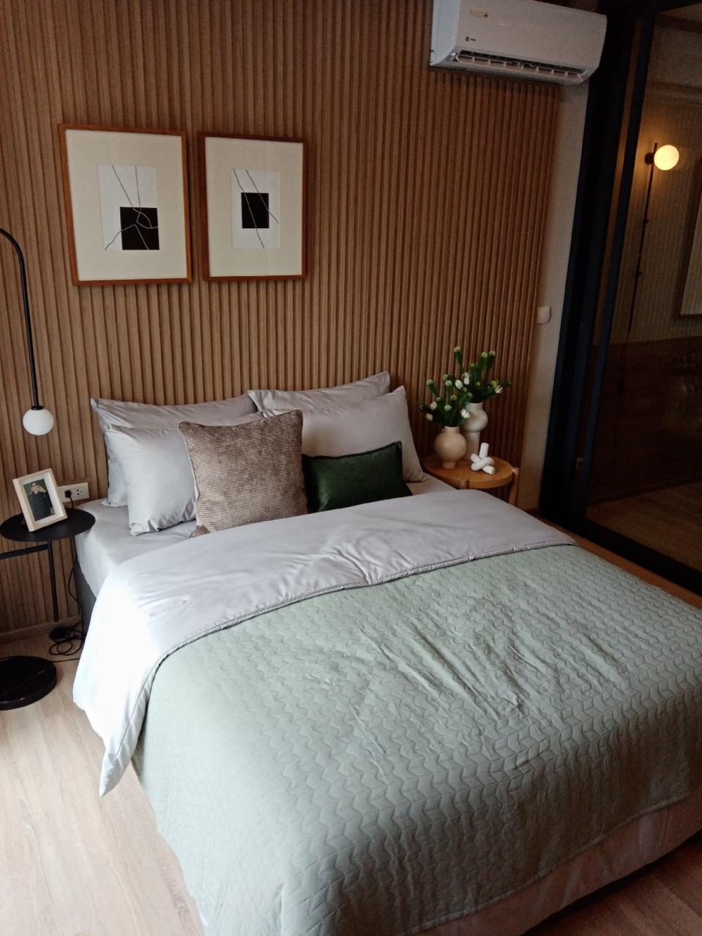 Eng 中 日 Please add LINE ID @806qphgn o8415o5483 XT Phayathai 35 sq.m. Rent & Sell Eng 中 日 Please add LINE ID @806qphgn o8415o5483 XT Phayathai 35 sq.m. Rent & Sell