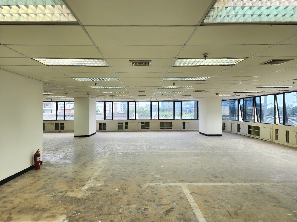 ขายพื้นที่สำนักงาน บนตึก Ocean Tower 1 เนื้อที่ 308 ตร.ม.