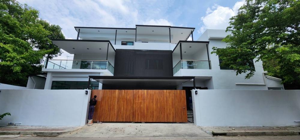 For rent, modern home office, Soi Pridi Banomyong - Sukhumvit 71 (Phra Khanong), suitable for Office | Private Spa | Beauty Clinic and Health Wellness.