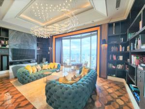 Condo for SALE !! Super RARE ITEM!! กับ Penthouse ยูนิตเดียวในชั้น The Residences At Mandarin Oriental Bangkok  @265 MB