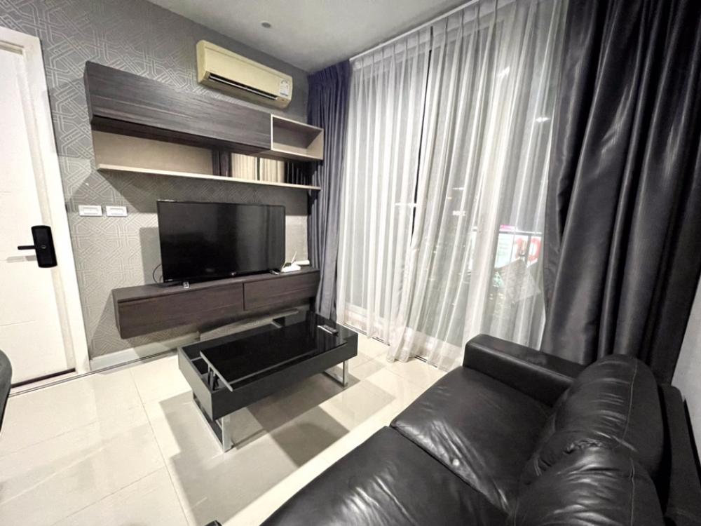 [] ให้เช่าคอนโด TC Green 1Bedroom 41 sqm 20,000บาท วิวสระว่ายน้ำ ไม่บล็อกวิว ระเบียงนั่งเล่นได้ เฟอร์นิเจอร์ครบ วิวสวยมาก ประตูดิจิตอล สะดวกสบาย รับ Agent – รูปที่ 3