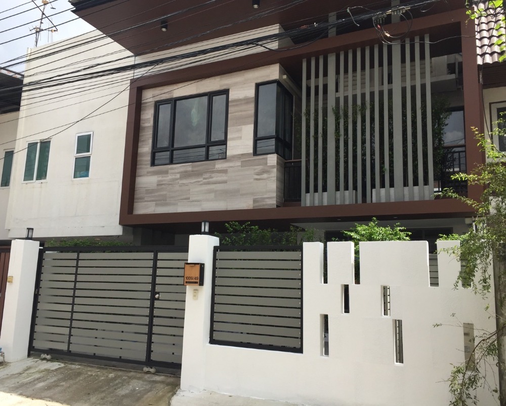 ขาย พร้อมผู้เช่า ทาวน์เฮ้าส์ 2 ชั้น เอกมัย 22 แต่งสวย ว้าวมาก – รูปที่ 2