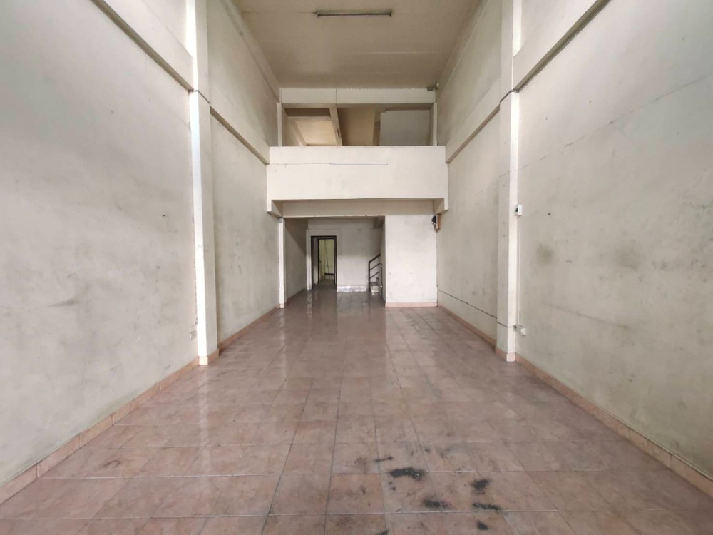 Cheap sale, commercial building, Khlong 3, Rangsit, next to the road, 20 sq.w., 3 and a half floors, with a rooftop next to the Khu Khot-Klong Luang public road, Khlong Sam, Khlong Luang, Rangsit location – รูปที่ 3