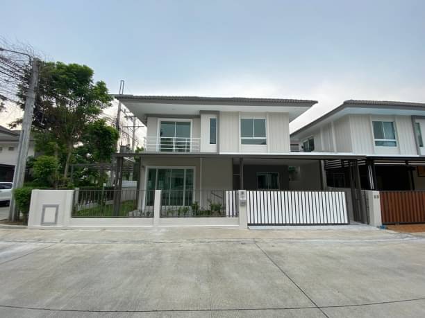 Twin house for sale, J Villa Sukhumvit, Phraeksa, latest renovation Twin house for sale, J Villa Sukhumvit, Phraeksa, latest renovation