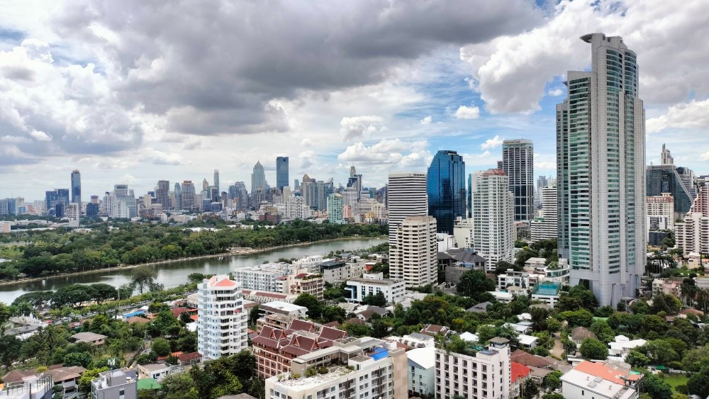 AGUSTON SUKHUMVIT 22 , HIGH FLR&NICE VIEW, 3 BEDROOMS 3 BATHROOMS, AREA 151.23 SQM.PARTLY FURNISHED. – รูปที่ 2