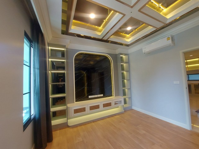 ขายบ้านเดี่ยว บ้านหรู ยังไม่เคยเข้าอยู่ ตกแต่งสวย 4 ห้องนอน 4 ห้องน้ำ เนื้อที่ 77 ตารางวา พท. 252 ตารางเมตร Built-in ทั้งหลัง เฟอร์นิเจอร์ครบ – รูปที่ 3