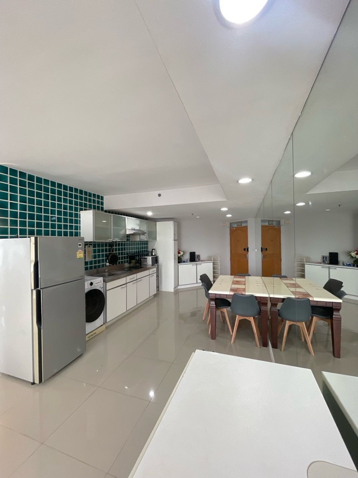 for rent ♦️Supalai Park Phahonyothin ให้เช่า 2 ห้องนอน 2 ห้องน้ำพื้นที่ 86  ตารางเมตร. อาคาร 3 เฟอร์นิเจอร์เเละเครื่องใช้ไฟฟ้าครบขั้นสูง – รูปที่ 2