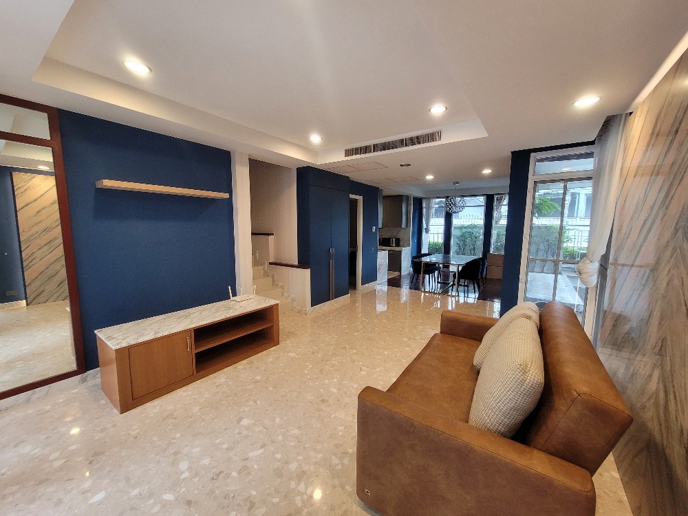 210sqm Modern Newly Renovated house 2 beds for rent at Bangkok Villa 210sqm Modern Newly Renovated house 2 beds for rent at Bangkok Villa