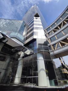Bangkok Serviced Office Siam Piwat Tower Office Building Fully-Furnished Starting for 1 - 30 Workstations (Rental Price starting from 10,000 THB/month) closed to BTS Siam, Pathumwan, Chulalongkorn University, Ratchathewi, Phayathai, Ratchadamri