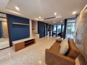 210sqm Modern Newly Renovated house 2 beds for rent at Bangkok Villa