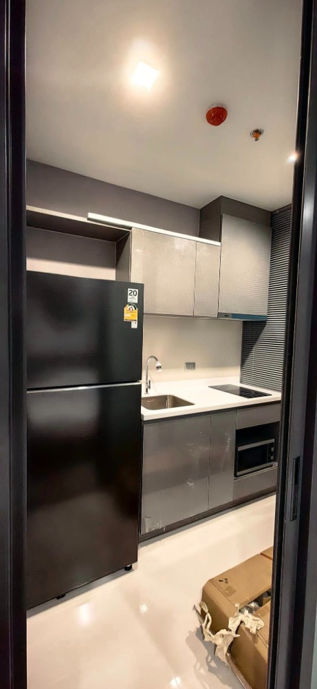 For rent, Life Asoke Hype (Like Asoke Hype), room size 32 sq m., 36th floor, high floor, near Rama 9 subway station, convenient transportation near Central Rama 9, Fortune, Tesco Lotus, G-Tower and many others. – รูปที่ 4