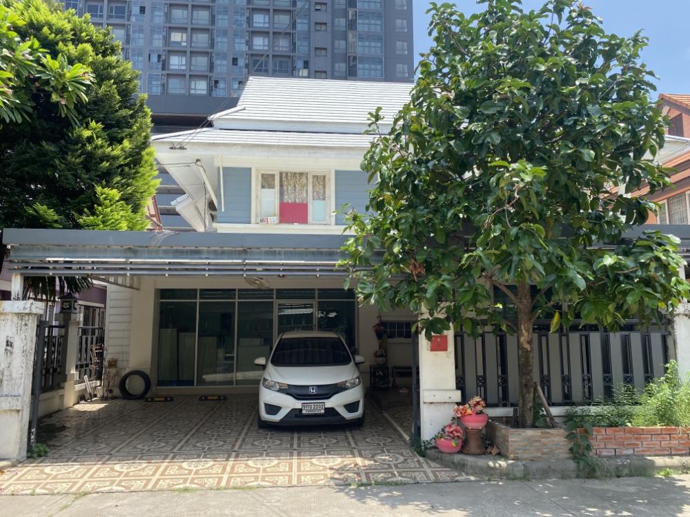 House for sale, Narathip Village (next to Sai Ma BTS), 2 floors, 3 bedrooms, 3 bathrooms, 52.5 square meters