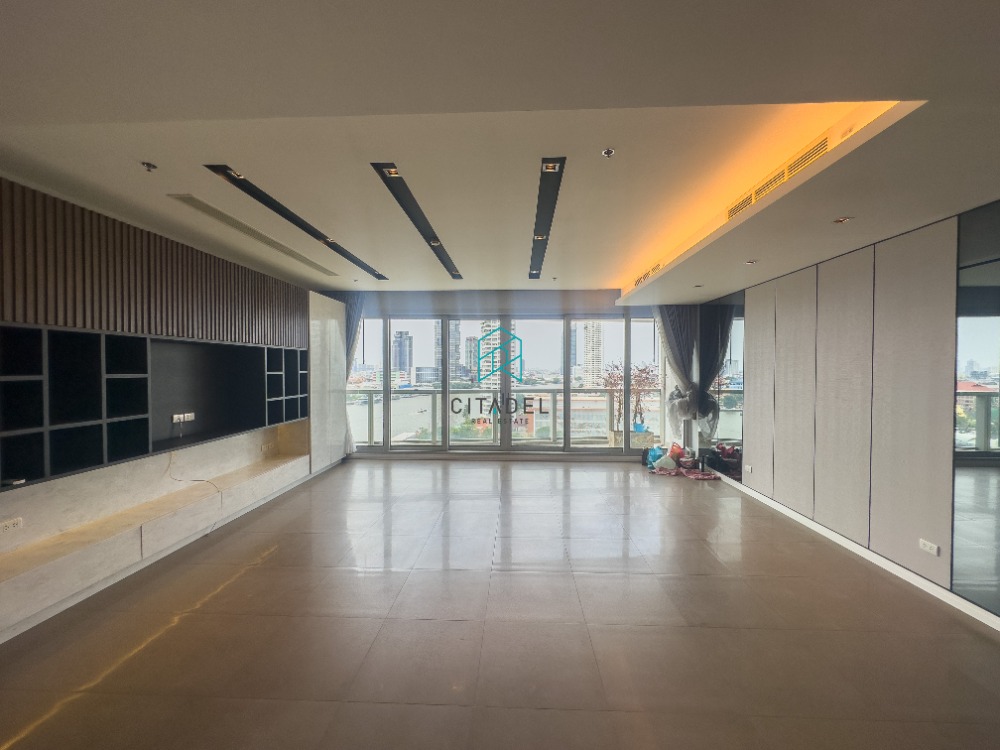Spacious 3 Beds Unit for Rent!