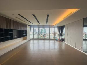 Spacious 3 Beds Unit for Sale!