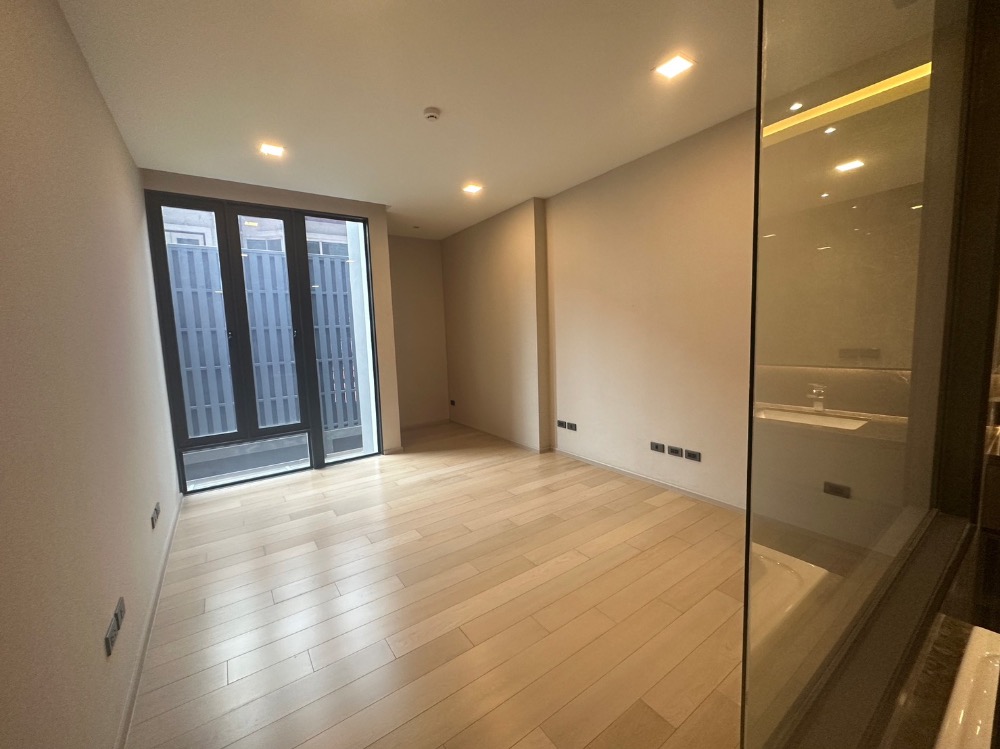 ขาย Kalm Penthouse คอนโดหรู ใจกลางศูนย์วิจัย – ทองหล่อ ใกล้รพ.กรุงเทพห้องใหญ่สุด เงียบสงบ เป็นส่วนตัว เพียง 16 ยูนิตในโครงการPet Friendly 🐾 เลี้ยงสัตว์ได้จริง พร้อมพื้นที่สวนกลางให้น้องวิ่งเล่นได้