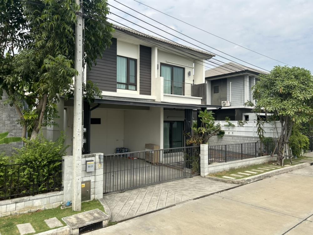 บ้านเดี่ยว CENTRO บางนา กม.7 ซอยราชวินิตบางแก้ว ต่อเติมหลังคาหน้า-หลัง, เฟอร์นิเจอร์ครบชุด, สวนรอบบ้าน – รูปที่ 3