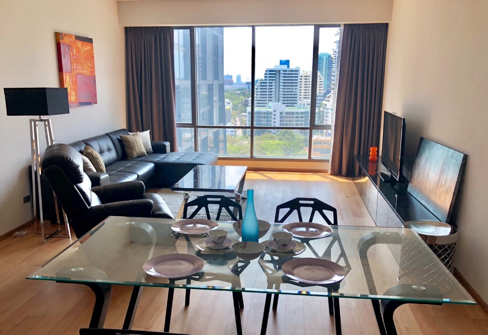 Hyde Sukhumvit, near BTS Nana, fully furnished, corner room, 114 sq m. Hyde Sukhumvit, near BTS Nana, fully furnished, corner room, 114 sq m.