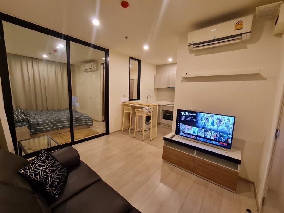 Condo for rent in Rama 9, Asoke, Phetchaburi area, Life Asoke ((Life Asoke)), next to MRT Phetchaburi and Airport Link, 38.5 sq m., size 1 bedroom. Condo for rent in Rama 9, Asoke, Phetchaburi area, Life Asoke ((Life Asoke)), next to MRT Phetchaburi and Airport Link, 38.5 sq m., size 1 bedroom.