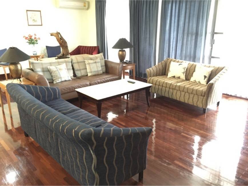 Baan Chan Condominium (บ้านจันทร์) | 157 ตร.ม. ชั้น 5 4 ห้องนอน | คอนโดใกล้ ARL รามคำแหง 5 นาที, BTS ทองหล่อ 8 นาที, เมเจอร์ ซีนีเพล็กซ์ สุขุมวิท 8 นาที