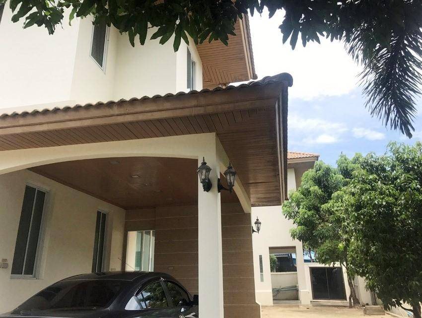 ❖ Good Deal ❖ บ้านเดี่ยว 2 ชั้น 140.00 ตร.ว. | 4 ห้องนอน บ้านหลังมุม | ติดสนามกอล์ฟซัมมิท วินด์มิลล์, ใกล้ BTS สถานีบางนา 15 นาที – รูปที่ 2