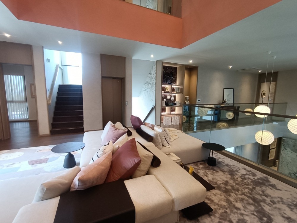 ● Modern luxury ● บ้านเดี่ยว 3 ชั้น 118.30 ตร.ว. | 4 ห้องนอน EV Charger | ใกล้ Mandarin International School 4 นาที, โรงเรียนรามคำแหง แอดเวนท์ อินเตอร์ 8 นาที, Homepro รามคำแหง 11 นาที – รูปที่ 3