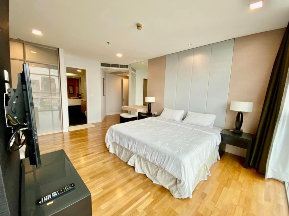 🔥 ขายด่วน Urbana Sathorn , 2 ห้องนอน ใกล้ BTS ช่องนนทรีย์