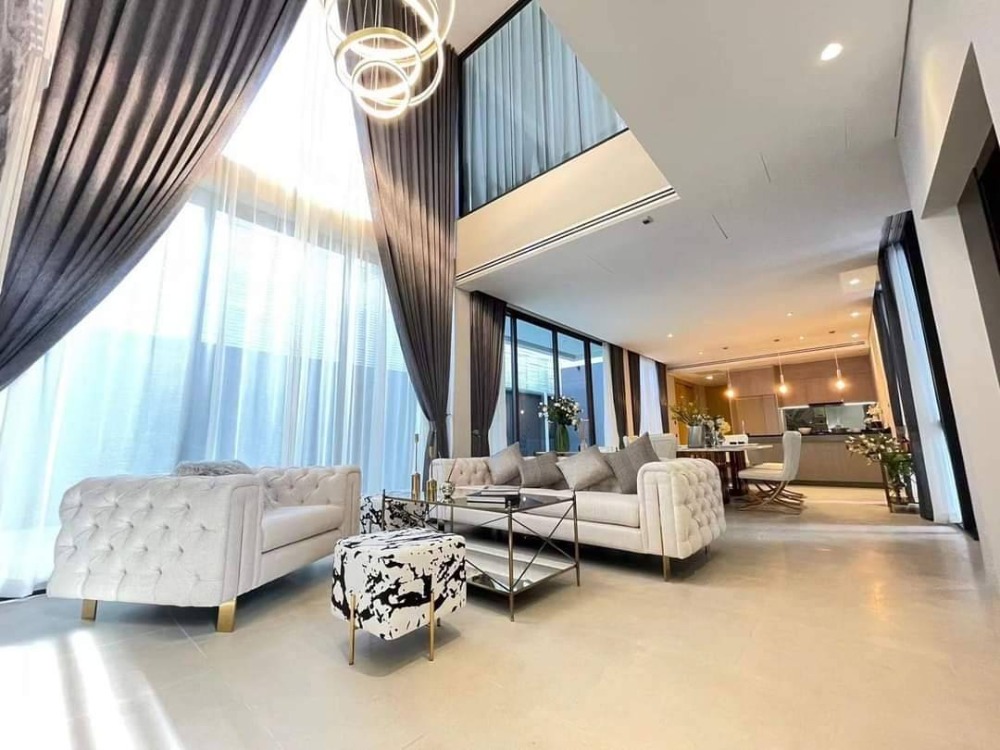 ♦ Super Luxury ♦ บ้านเดี่ยวหรู 3 ชั้น 75.40 ตร.ว. | 4 ห้องนอน พร้อมสระว่ายน้ำ | ใกล้ ARL หัวหมาก 3 นาที,  มหาวิทยาลัยนานาชาติแสตมฟอร์ด 4 นาที