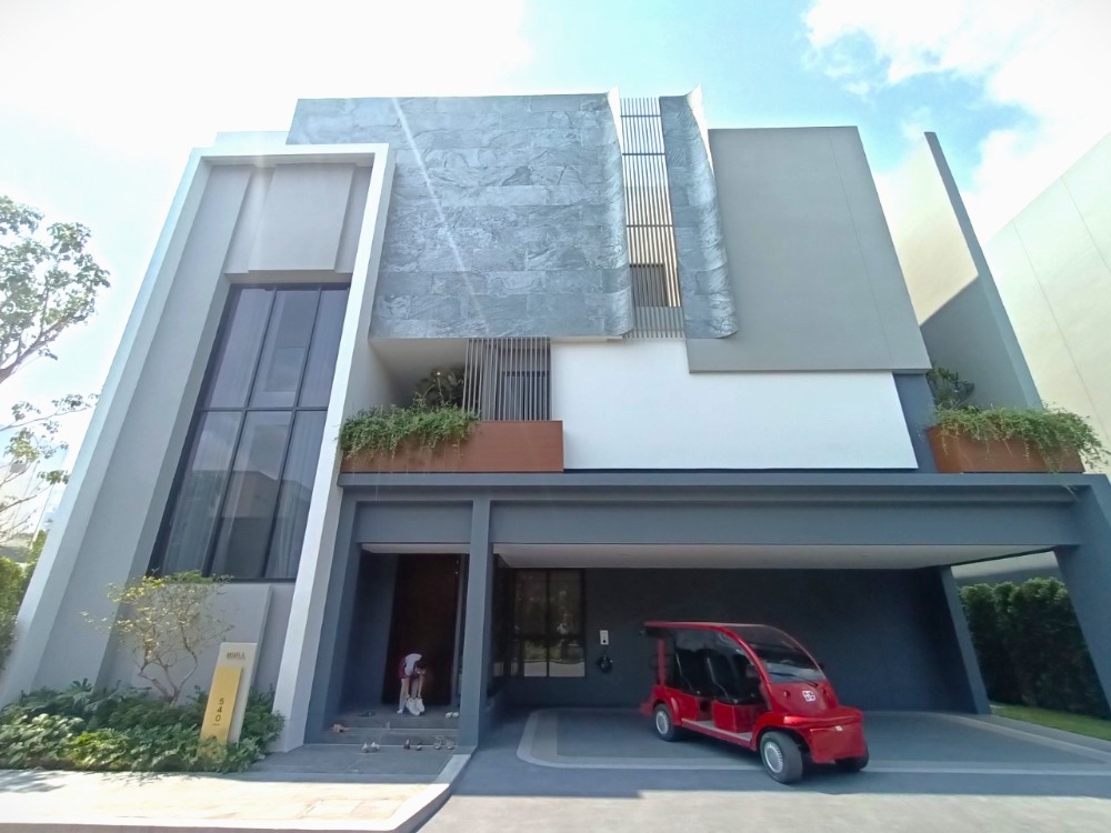 ● Modern luxury ● บ้านเดี่ยว 3 ชั้น 118.30 ตร.ว. | 4 ห้องนอน EV Charger | ใกล้ Mandarin International School 4 นาที, โรงเรียนรามคำแหง แอดเวนท์ อินเตอร์ 8 นาที, Homepro รามคำแหง 11 นาที
