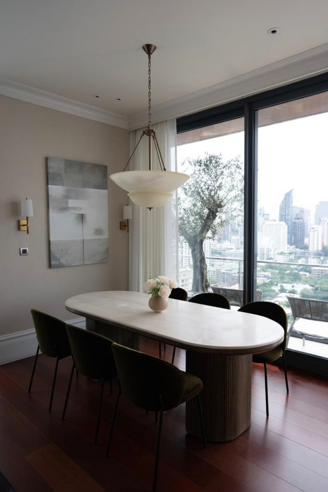 ● Nice decoration ● ชั้น 20+ 149.5 ตร.ม. | 3 ห้องนอน ตกแต่งครบ | คอนโด ใกล้ เจ อเวนิว 1 นาที, โรงพยาบาลสมิติเวช สุขุมวิท 3 นาที, BTS ทองหล่อ 4 นาที – รูปที่ 2